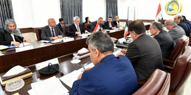 تاکید عراق بر حل مسالمتآمیز بحران میان ایران و امریکا