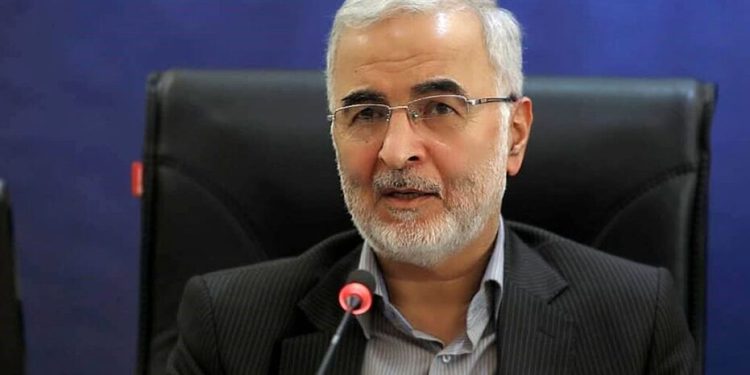 اسکندر مؤمنی به عراق سفر کرد