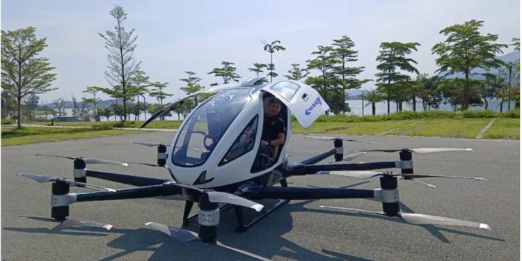 تولید انبوه خودروی پرنده چینی