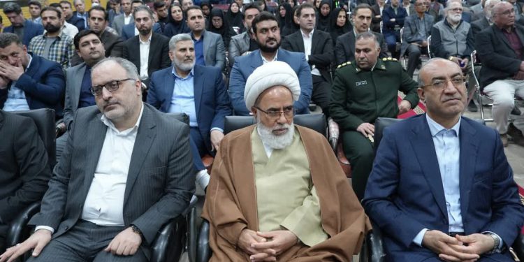 کمک ۱۲ میلیارد تومانی خیرین کرمانشاهی در جشن گلریزان آزادی زندانیان جرایم غیرعمد/ ۳۶۵ نفر از زندانیان جرایم غیرعمد در انتظار آزادی