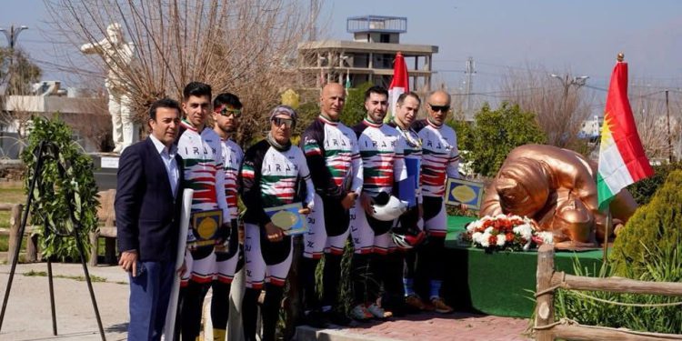 استقبال بی‌نظیر مسئولان محلی و رسانه‌های حلبچه از کاروان دوچرخه سواری کرمانشاه+ تصویر