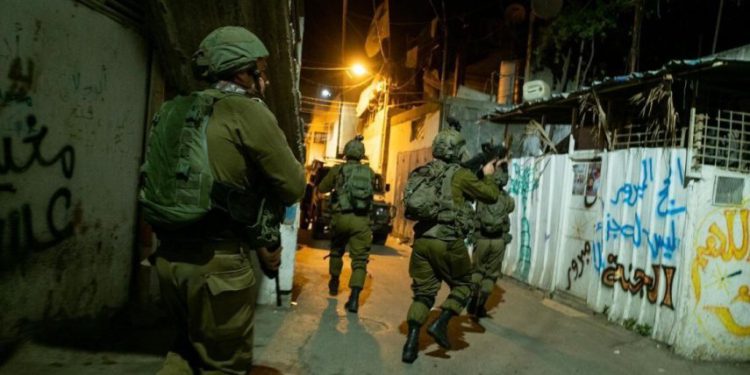 پاسخ رزمندگان فلسطینی بە نیروهای اشغالگر صهیونیستی