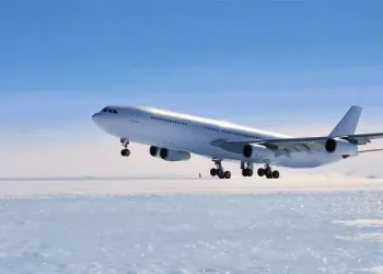 علت عدم صدور مجوز پرواز بر فراز قطب جنوب چیست؟