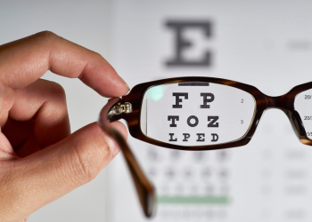 خطر نزدیک‌بینی بیشتر با افزایش زمان استفاده از صفحه نمایش