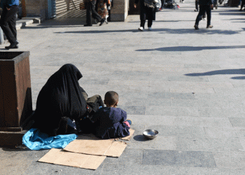 سرگردانی متکدیان در کوچه و بازار قابل قبول نیست/ شهرداری با جدیت پیگیری کند