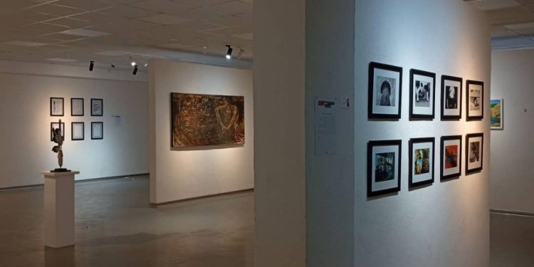 اگر از جشنواره فجر تمرکز زدایی شود؛ کرمانشاه زیرساختهای میزبانی را ندارد!/ سیزده سال است که نگارخانه مرکزی شهر به بهره برداری نرسیده