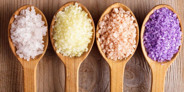 فلزات سنگین موجود در نمک های رنگی موجب عقب ماندگی ذهنی جنین می شود