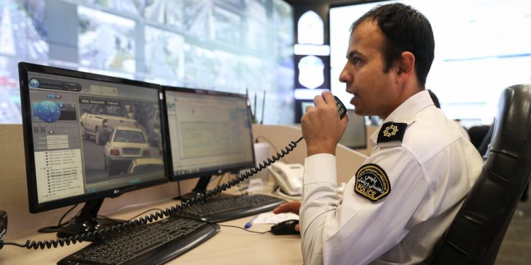 آغاز نصب 44 سامانه هوشمند پلاک خوان ثبت تخلف در کرمانشاه/شناسایی 3 هزار راننده پرخطر