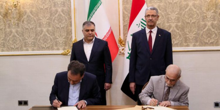 امضای چندین یادداشت تفاهم میان وزرای نفت عراق و ایران
