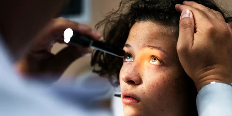 جلوگیری زودهنگام از بیماری اسکیزوفرنی با معاینات چشم پزشکی امکانپذیر است