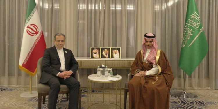 گفتگوی عراقچی و بن فرحان دربارە آخرین تحولات مذاکرات ایران و امریکا