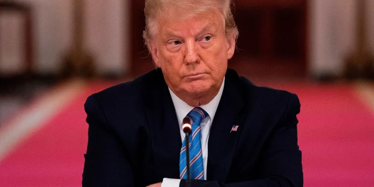 معافیت برخی کالاهای الکترونیکی از تعرفههای جدید و سنگین ترامپ