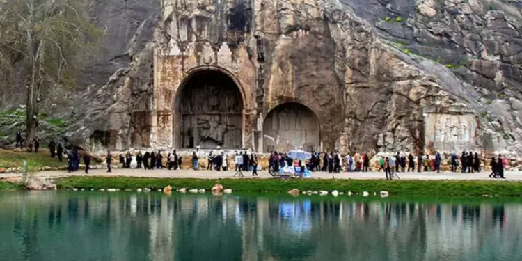 رشد ۴۸ درصدی بازدید از ۵ محوطه تاریخی کرمانشاه/ تاق بستان رکورددار بازدیدها