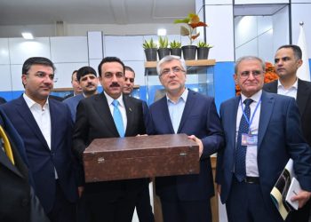 بازدید استاندار اربیل از غرفە کردستان در نمایشگاه ایران اکسپو ۲۰۲۵