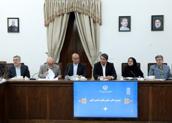 تردد روزانه ۳ هزار کامیون تا مرزها / زیرساخت‌های جاده‌ای کرمانشاه نیازمند حمایت ملی است