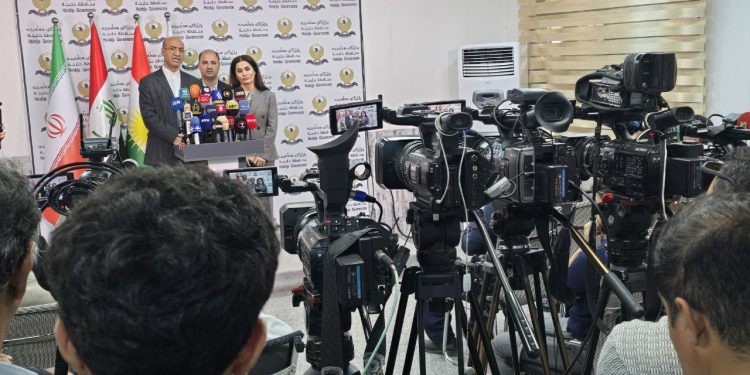 استاندار حلبچه تاکید کرد: توافق برای گسترش تعاملات دانشگاهی، درمانی و گردشگری میان کرمانشاه و حلبچه