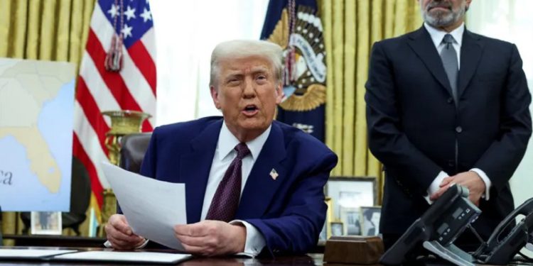 ترامپ: مشکل با ایران را حل خواهیم کرد، این مساله آسانی است