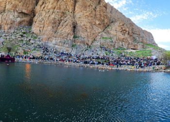 ۲.۵ میلیون نفر از جاذبه‌های گردشگری کرمانشاه بازدید کردند/اقامت بیش از ۳۰۰ هزار مسافر نوروزی در کرمانشاه