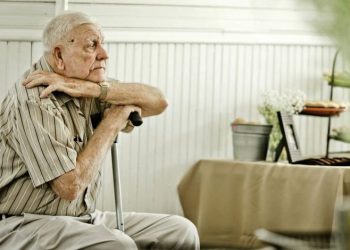 ارتباط بین نشستن طولانی مدت و کوچک شدن مغز