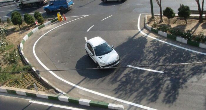 رفع نقاط حادثه خيز و اصلاح معابر پرخطر در کرمانشاه ادامه می يابد