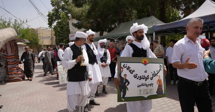 اقوام ایرانی کارناوال فرهنگی در سلیمانیه برگزار کردند