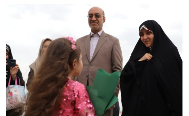 ورود زهرا بهروز آذر به کرمانشاه