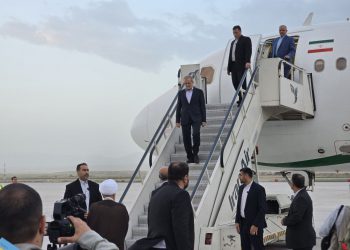 رئیس‌جمهور پزشکیان وارد کرمانشاه شد