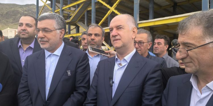 بازدید وزیر بهداشت از پروژه‌های درمانی شهرستان‌های روانسر و جوانرود