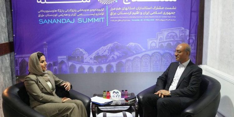 در دیدار استانداران کرمانشاه و حلبچه ؛ پیگیری تفاهمات و توسعه تعاملات فرهنگی و اقتصادی/ تاکید بر تسهیل امور مرزی و تقویت ارتباطات دو سوی مرز