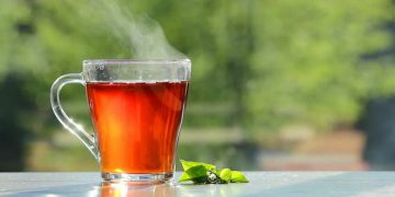 لە وەرزی زستاندا گرنگی بە خواردنی چا بدە