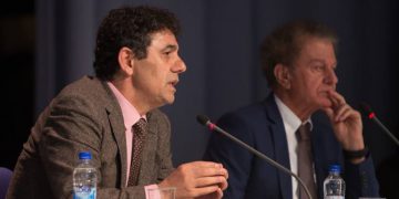 «هەر چی هەیە ڕاڤەیە» نوێترین بەرهەمی دوکتۆر هاشم ئەحمەدزادە بڵاوکرایەوە