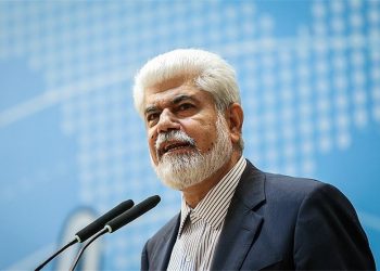 ئێران: موڵەتی هاوردەکردنی ڤاکسێنی کۆرۆنا لە ئەمریکا و بەریتانیاوە بە هیچ کۆمپانیایەک نادرێت