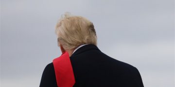 شرۆڤەکارێکی عێراقی: ئەمریکا لە بەرامبەر حەشدی شەعبی شکستی هێنا