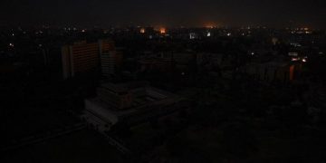 کارەبای پاکستان بە تەواوی بڕدرا