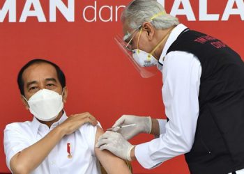 سەرۆک کۆماری ئەندونیزیا پێش خەڵکەکەی ڤاکسێنی کۆرۆنای چینی بەکار هێنا