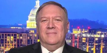 پۆمپیۆ لە دژی ئێران ئامۆژگاری بایدن دەکات