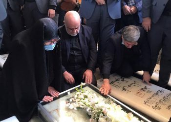 باڵیۆزی ئێران سەردانی مەزاری شەهید موهەندیسی کرد