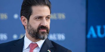 قوباد تاڵەبانی توشبوونی خۆیی بە کۆرۆنا ڕاگەیاند