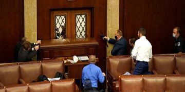 شرۆڤەکارێکی عێراقی: دیمۆکراسیەتی ئەمریکا درۆیە