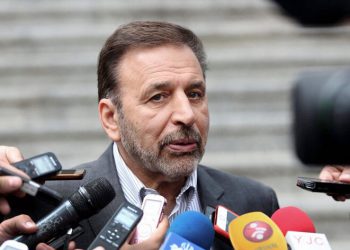 سەرەڕای بەرهەمی ناوخۆیی، ئێران لە سێ وڵات ڤاکسێنی کۆرۆنا هاوردە دەکات