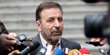 سەرەڕای بەرهەمی ناوخۆیی، ئێران لە سێ وڵات ڤاکسێنی کۆرۆنا هاوردە دەکات