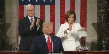 کۆنگرێسی ئەمریکا بڕیاری دوورخستنەوەی ترەمپی دەرکرد