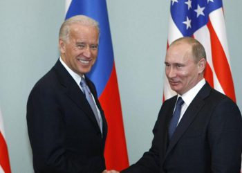 بایدن پەیوەندی بە پوتینەوە دەکات