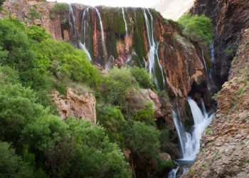 تاڤگەی پونەزار لە ئێران