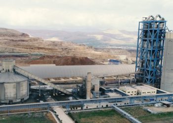 عێراق پێویستی بە هاوردەی چیمەنتۆ نەماوە