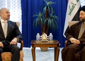 لە سلێمانی داوا لە عەمار حەکیم دەکرێت کێشەی مووچە و بودجەی هەرێم چارەسەر بکات