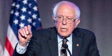 بێرنی ساندرز: 92 ملیۆن ئەمریکی تێچووە دەرمانییەکانیان بۆ دابین ناکرێت