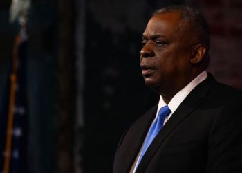 وەزیری بەرگری ئەمریکا لە سەر هێرشەکەی هەولێر پەیوەندی بە هاوتا عێراقییەکەیەوە دەکات