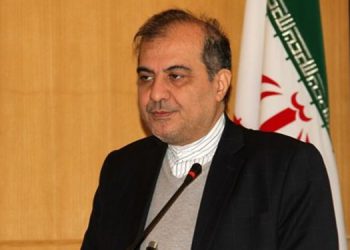 دیپلۆماتکارێکی ئێرانی: چەکی ڕووسیا دەکڕین