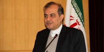 دیپلۆماتکارێکی ئێرانی: چەکی ڕووسیا دەکڕین